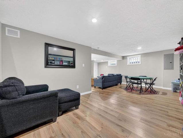 8713 Cox Road, West Chester, OH 45069