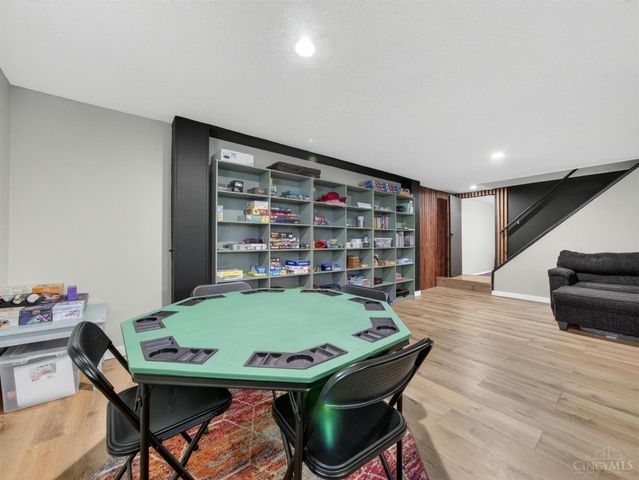 8713 Cox Road, West Chester, OH 45069