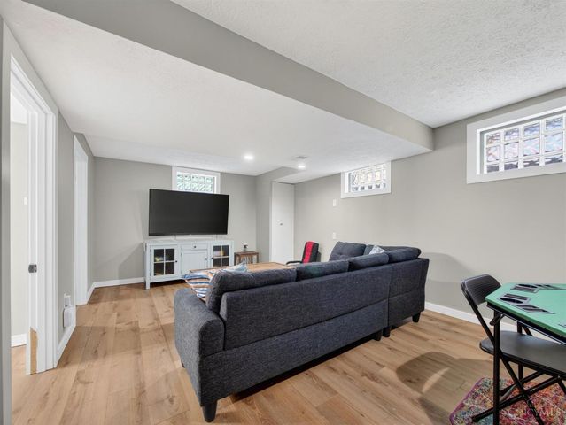 8713 Cox Road, West Chester, OH 45069