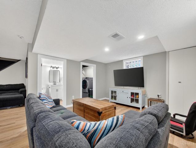 8713 Cox Road, West Chester, OH 45069
