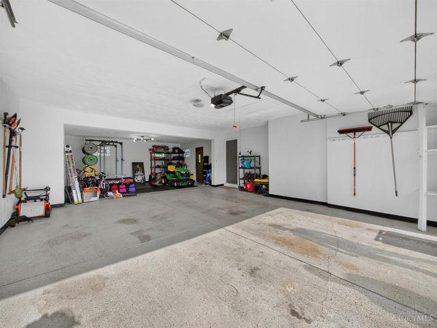 8713 Cox Road, West Chester, OH 45069