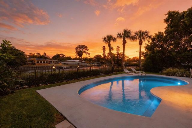 4801 SHORE ACRES BOULEVARD NE, St Petersburg, FL 33703