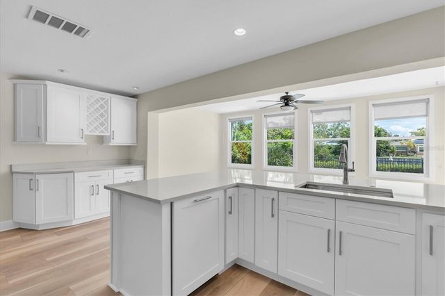 4801 SHORE ACRES BOULEVARD NE, St Petersburg, FL 33703