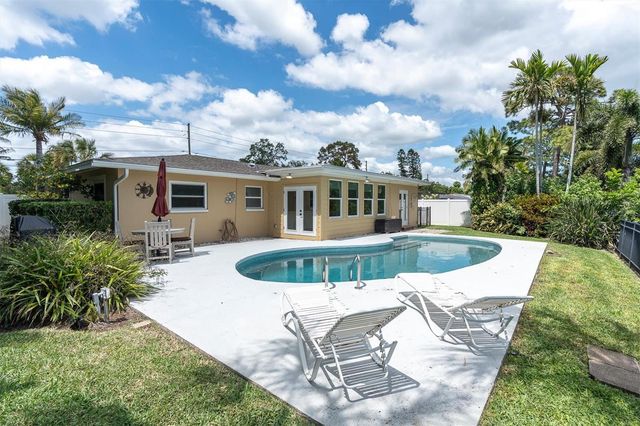 4801 SHORE ACRES BOULEVARD NE, St Petersburg, FL 33703