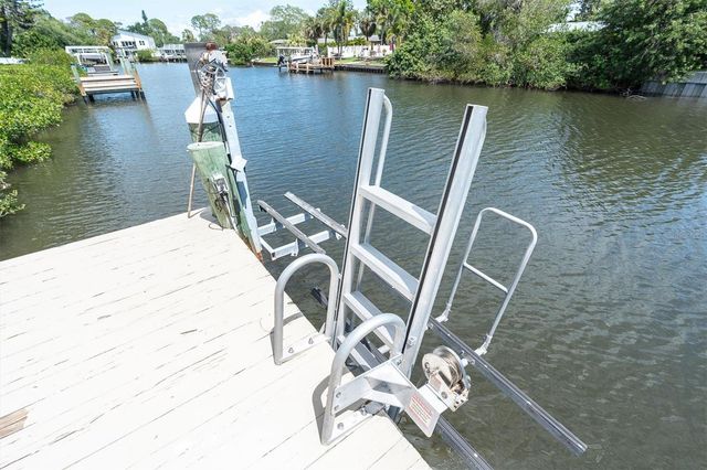 4801 SHORE ACRES BOULEVARD NE, St Petersburg, FL 33703