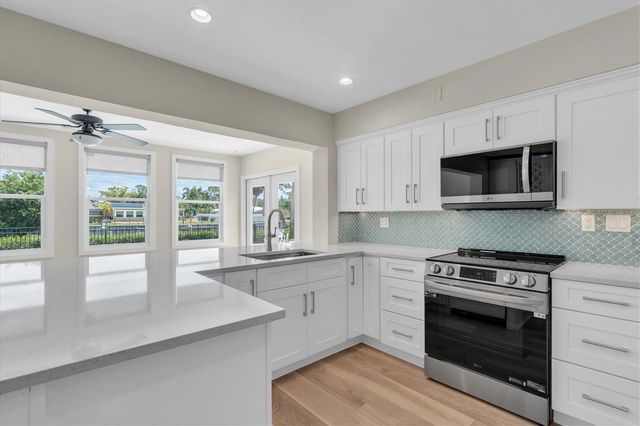 4801 SHORE ACRES BOULEVARD NE, St Petersburg, FL 33703