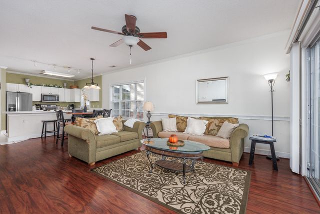 4149 Hibiscus Dr Apt 201, Little River, SC 29566