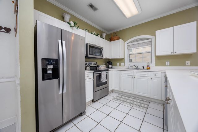 4149 Hibiscus Dr Apt 201, Little River, SC 29566