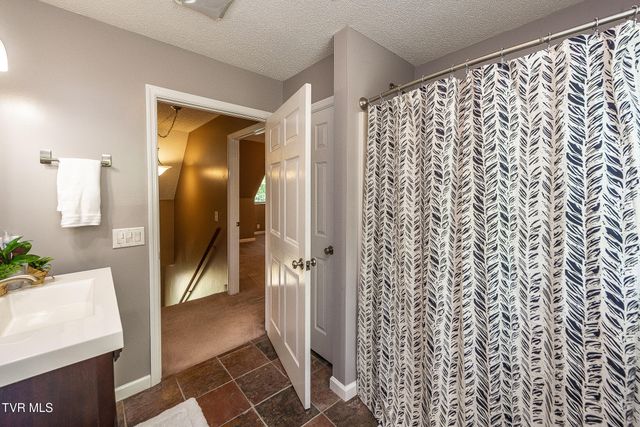 101 Kings Mountain Drive, Church Hill, TN 37642