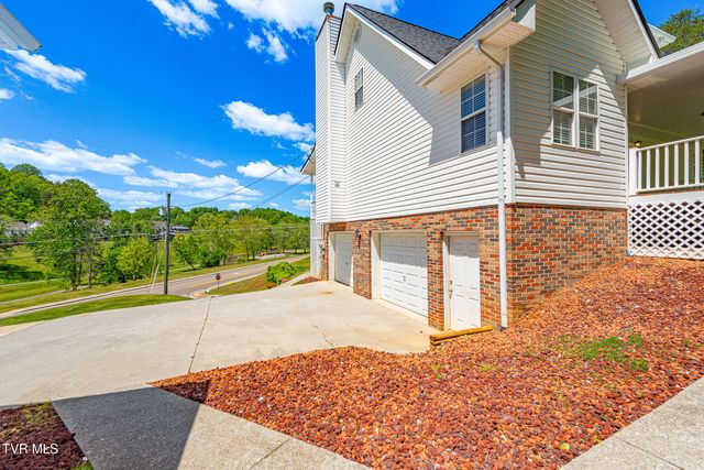 101 Kings Mountain Drive, Church Hill, TN 37642