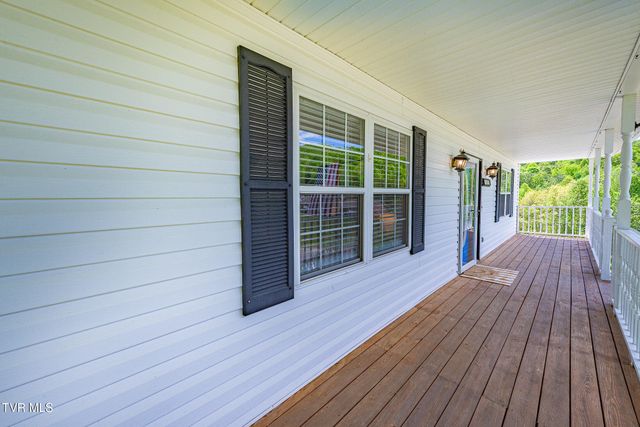 101 Kings Mountain Drive, Church Hill, TN 37642