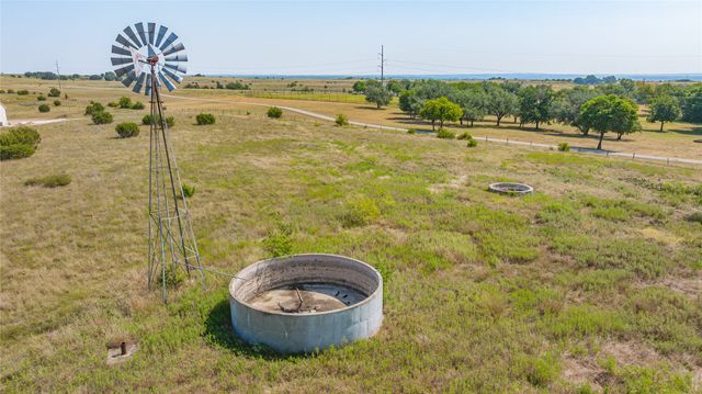2081 Eagles Ridge Drive, Weatherford, TX 76087
