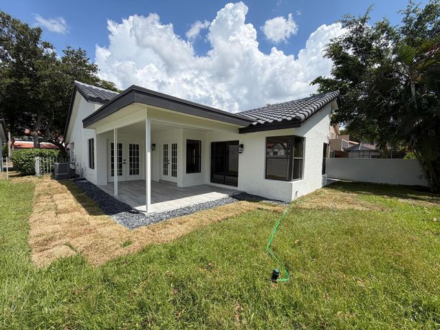 10688 San Bernardino Way, Boca Raton, FL 33428