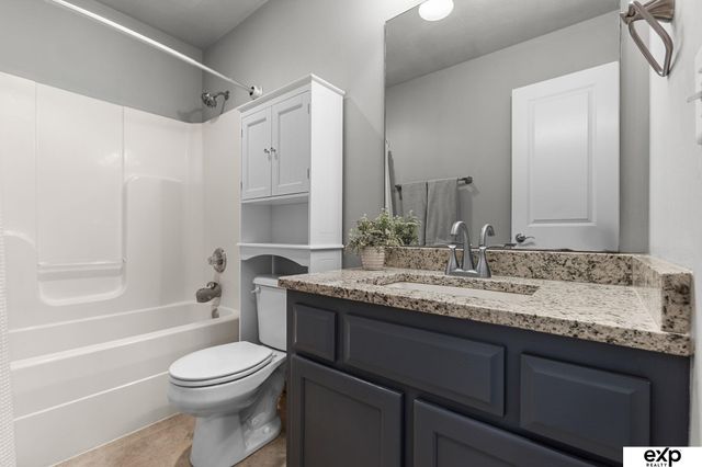 8109 S 162nd Street, Omaha, NE 68136