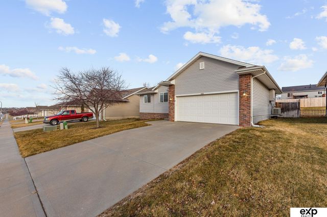 8109 S 162nd Street, Omaha, NE 68136