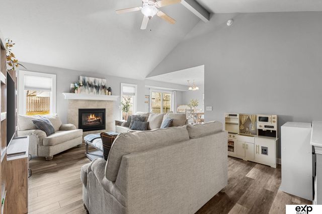 8109 S 162nd Street, Omaha, NE 68136