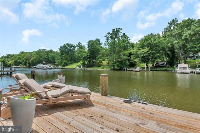 8014 FOREST GLEN DR, Pasadena, MD 21122