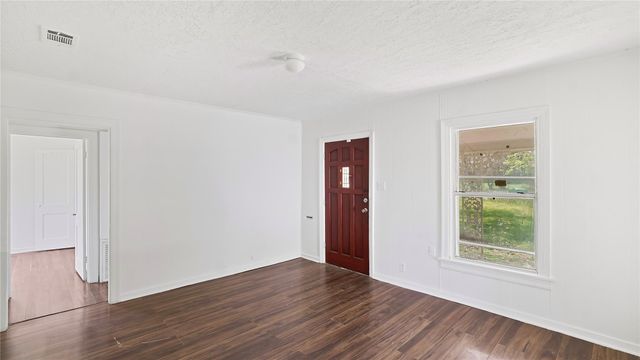 410 Clinton Park Street, Houston, TX 77029