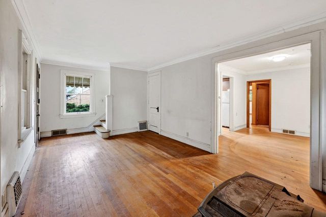 614 Emerson Street, Madison, WI 53715