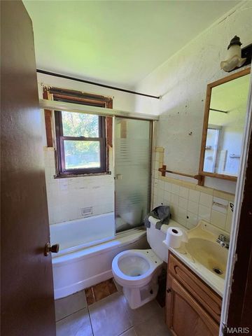 3224 Rex Avenue, Breckenridge Hills, MO 63114