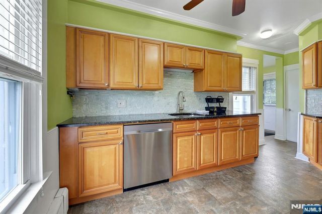 160 Clinton Avenue, Hillsdale, NJ 07642