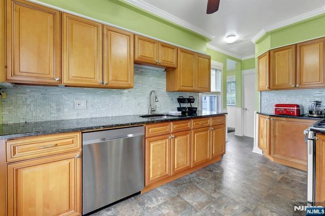 160 Clinton Avenue, Hillsdale, NJ 07642