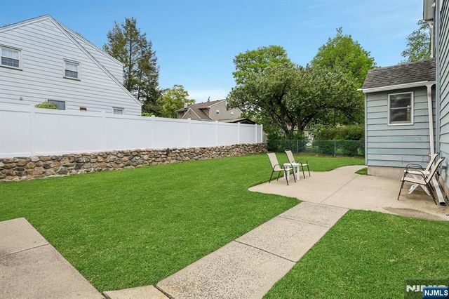 160 Clinton Avenue, Hillsdale, NJ 07642