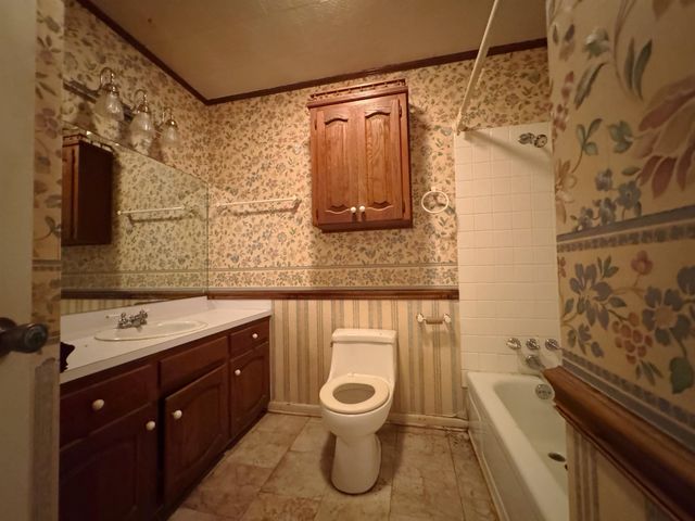 305 Snead Street, Berwick, LA 70342