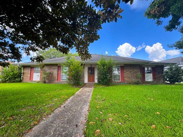 305 Snead Street, Berwick, LA 70342