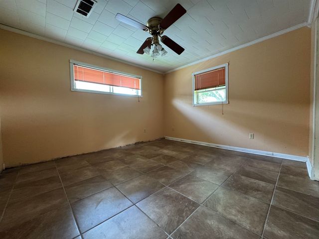 305 Snead Street, Berwick, LA 70342