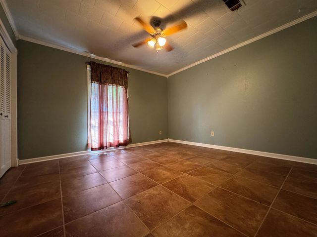 305 Snead Street, Berwick, LA 70342