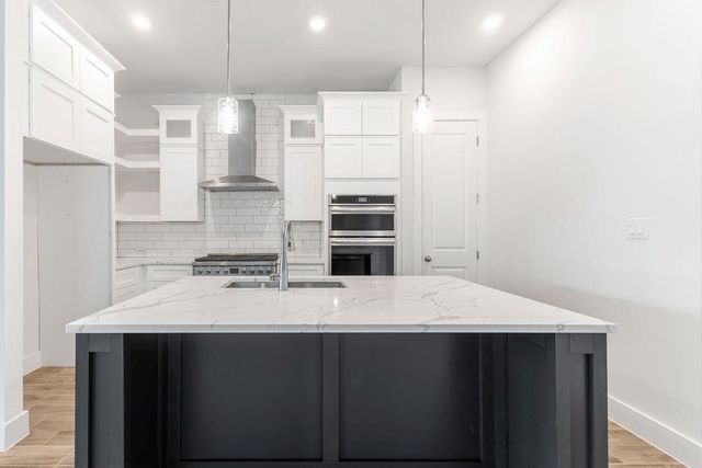 8510 Red Bottle Brush RD, Lago Vista, TX 78645