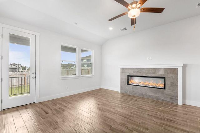 8510 Red Bottle Brush RD, Lago Vista, TX 78645