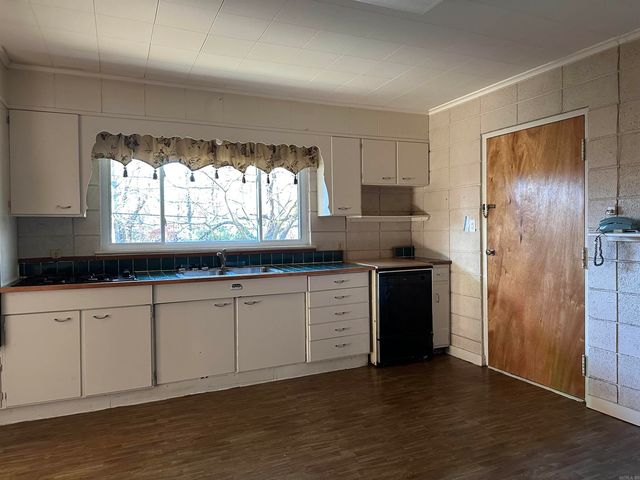 310 Ramble St Street, Hot Springs, AR 71901