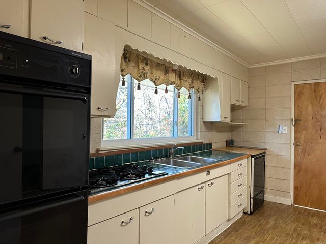 310 Ramble St Street, Hot Springs, AR 71901