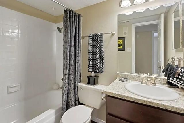 14445 Wallisville Road 804, Houston, TX 77049