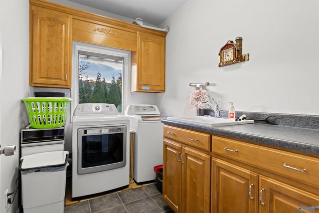 640 County Road 112, Scottsboro, AL 35769