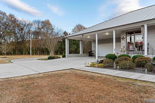 640 County Road 112, Scottsboro, AL 35769