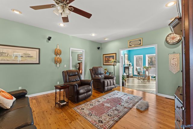 640 County Road 112, Scottsboro, AL 35769