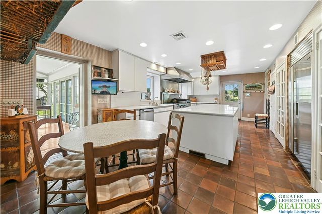 1194 Street Road, Buckingham, PA 18938