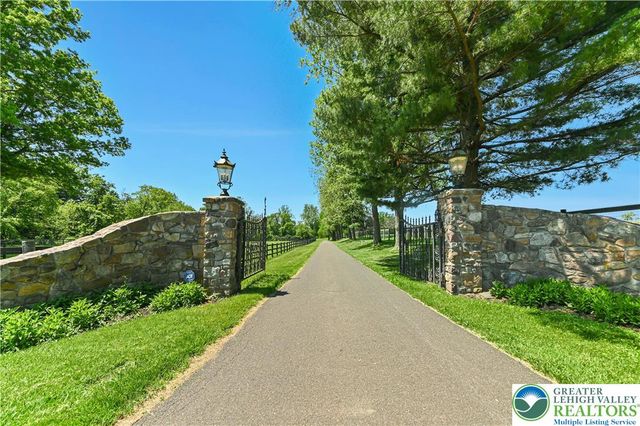 1194 Street Road, Buckingham, PA 18938
