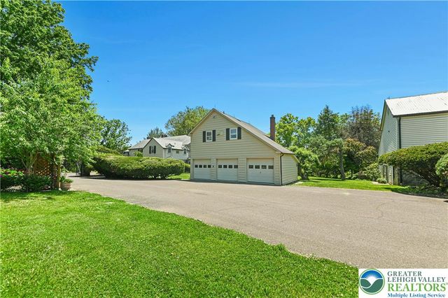 1194 Street Road, Buckingham, PA 18938