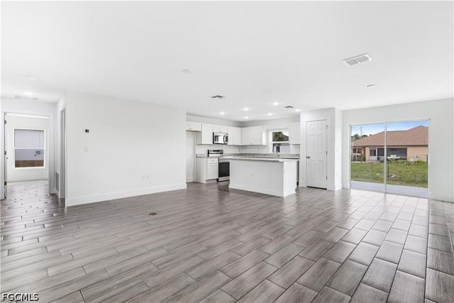 1242 Echard ST E, Lehigh Acres, FL 33974