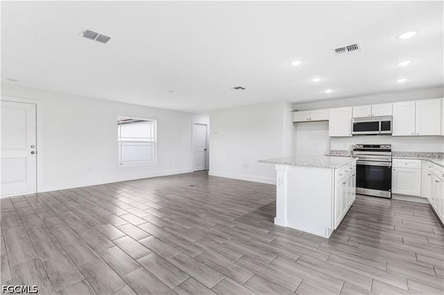 1242 Echard ST E, Lehigh Acres, FL 33974