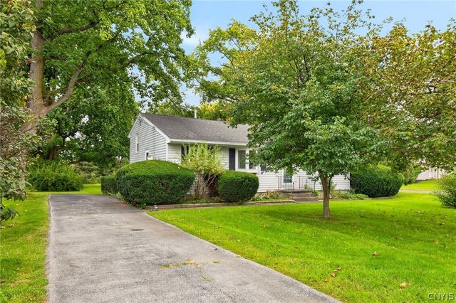 414 Elmgrove Rd, Greece, NY 14606