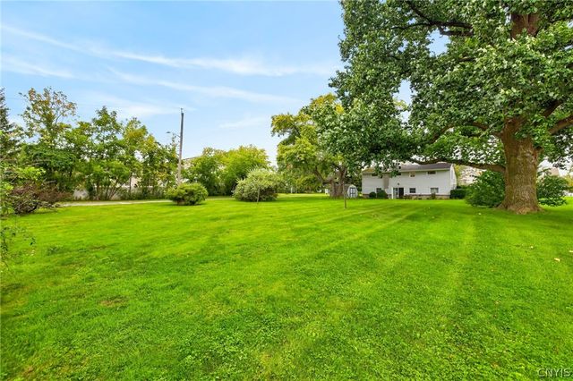 414 Elmgrove Rd, Greece, NY 14606