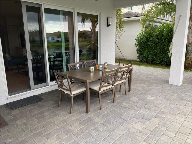 9623 Brook Isles Ave, Delray Beach, FL 33446