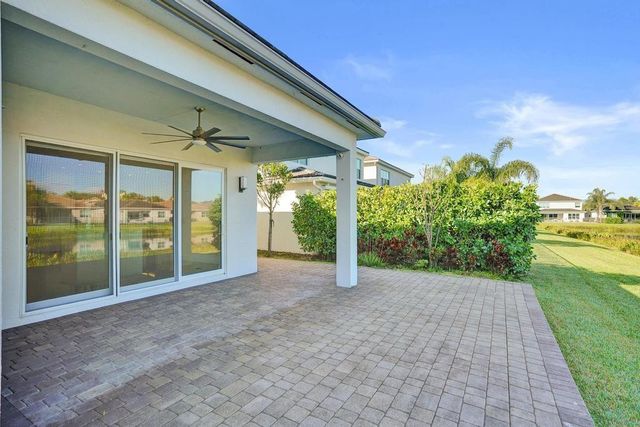 9623 Brook Isles Avenue, Delray Beach, FL 33446
