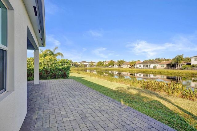 9623 Brook Isles Avenue, Delray Beach, FL 33446