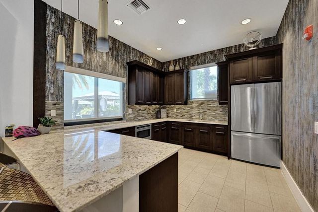 9623 Brook Isles Avenue, Delray Beach, FL 33446